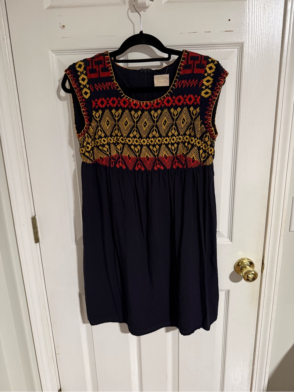 Edme & Esyllte Embroidered Boho Midi Dress – Size M